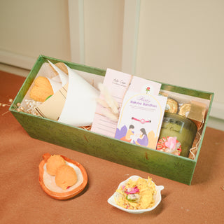 Rakhi hamper for flower lover bhai bhabhi