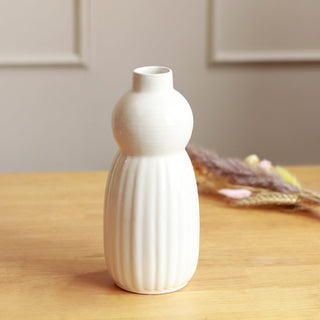 Pumpkin vase with aira bunch-White