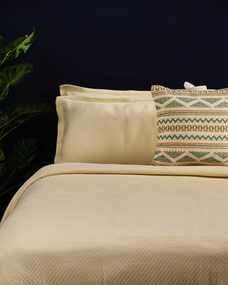 Solitaire Matelassé Cotton Bedcover