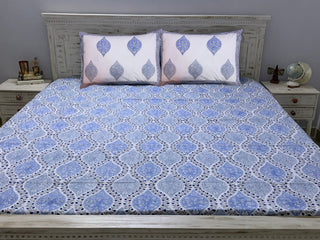 Seher Premium Cotton Block Print King Size Bedsheet + 2 Pillow Covers (Blue & Off White)