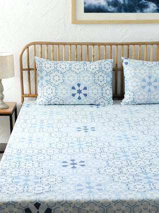 The Wily Kaleidoscope Blue Bedsheet with Pillow Cover