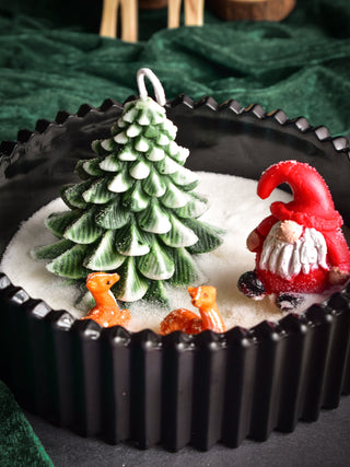 "Gnome & Christmas tree candle"