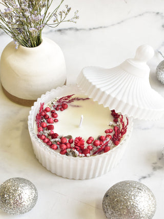"White Dried Flower Christmas Candle"